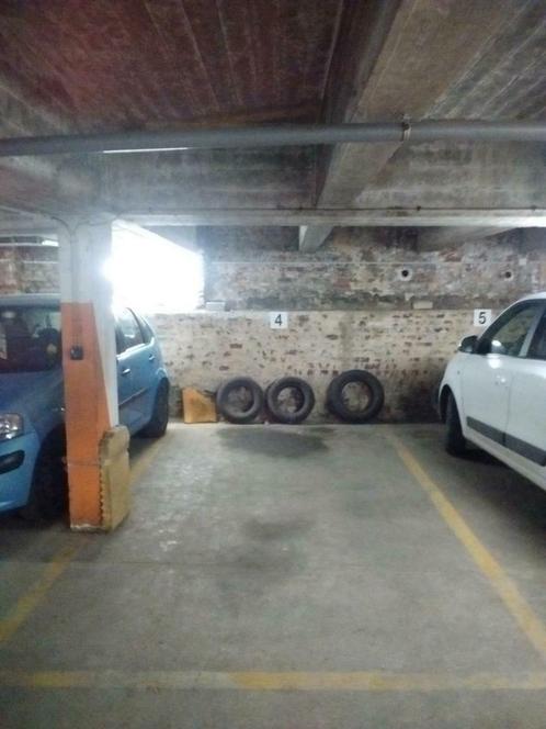 LIEGE - OUTREMEUSE - parking intérieur securisé, Immo, Garages & Places de parking, Liège (ville)