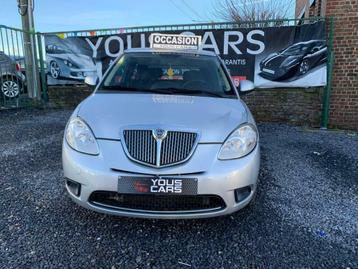 Lancia ypsilon1.2I 2011/climatisee