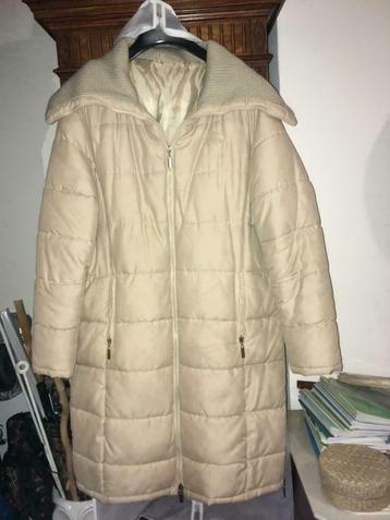 long manteau chaud femme Taille 44-46 à grand col