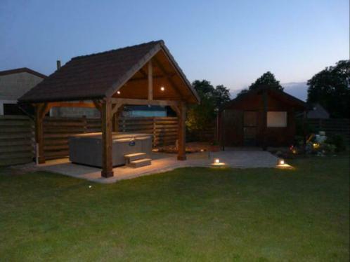Jacuzzi HotSpring Grandee Jacuzzi HotSpring Grandee