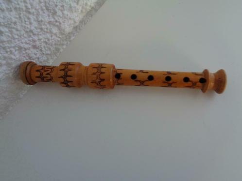 Flute en bois 6 trous ancienne., Musique & Instruments, Instruments à vent | Flûtes à bec, Utilisé, Autres types, Enlèvement ou Envoi