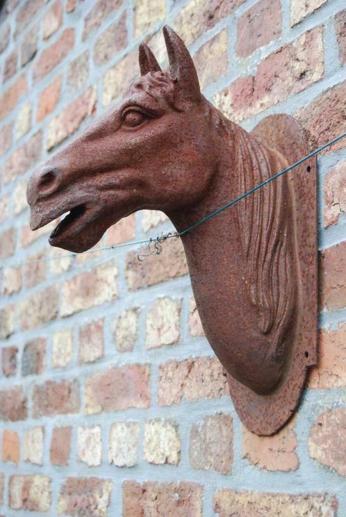 Tête de cheval en fonte à suspendre, Jardin & Terrasse, Statues de jardin, Comme neuf, Animal, Métal, Enlèvement ou Envoi