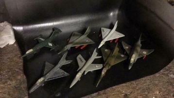 7 avions miniatures made in italy en métal 