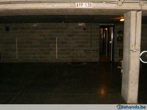 Ondergrondse autostandplaats in veilige garage, Immo, Garages & Places de parking, Hasselt