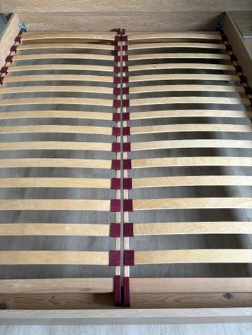 Gratis lattenbodems en matras 160x200