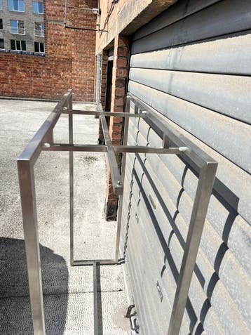Meubels van roestvrij staal