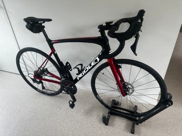 Ridley Fenix SL Disc Carbon – Shimano Ultegra – L – <800 km