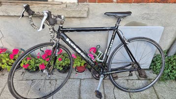 Koersfiets Kogamiata zwart