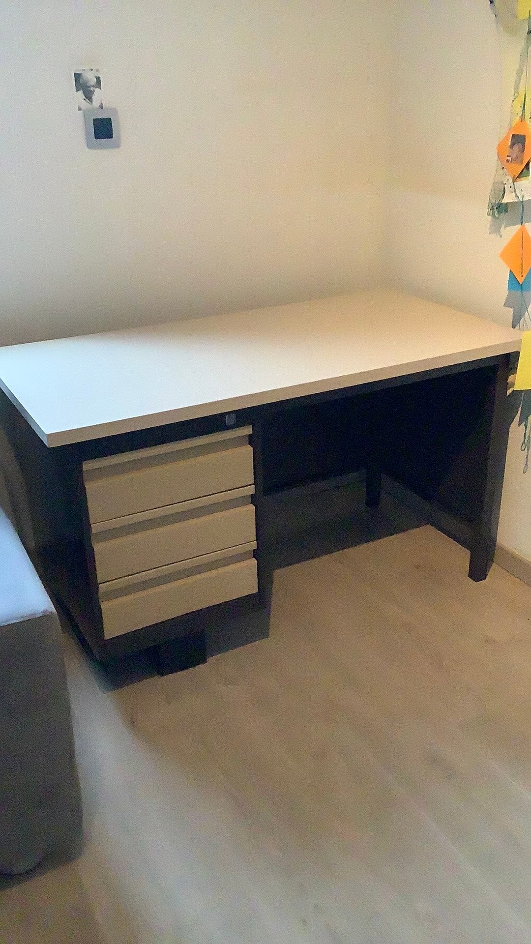 Metalen bureau 120x60 cm