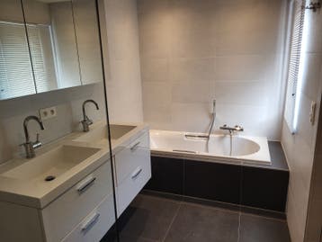 Badkamermeubel + spiegelkast