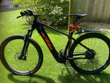 Prachtige Elektrische Mountainbike KTM Macina Team 292