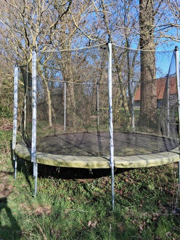 trampoline met net - GRATIS op te halen