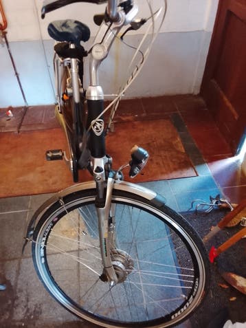 damesfiets nog zo goed als nieuw nog maar 1 keer mee gereden