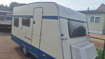 nette Caravan spot prijs 750euro met papieren