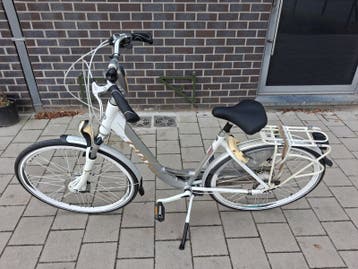 Damesfiets GIANT in zeer goede staat !!