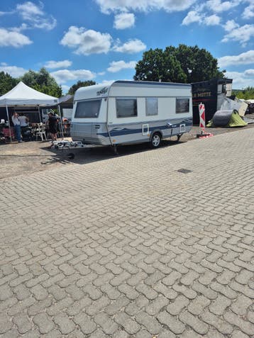 TE HUUR CARAVAN 4 pers