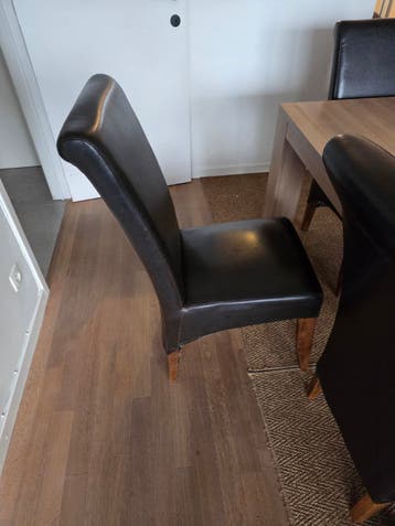 tafel + 6 stoelen