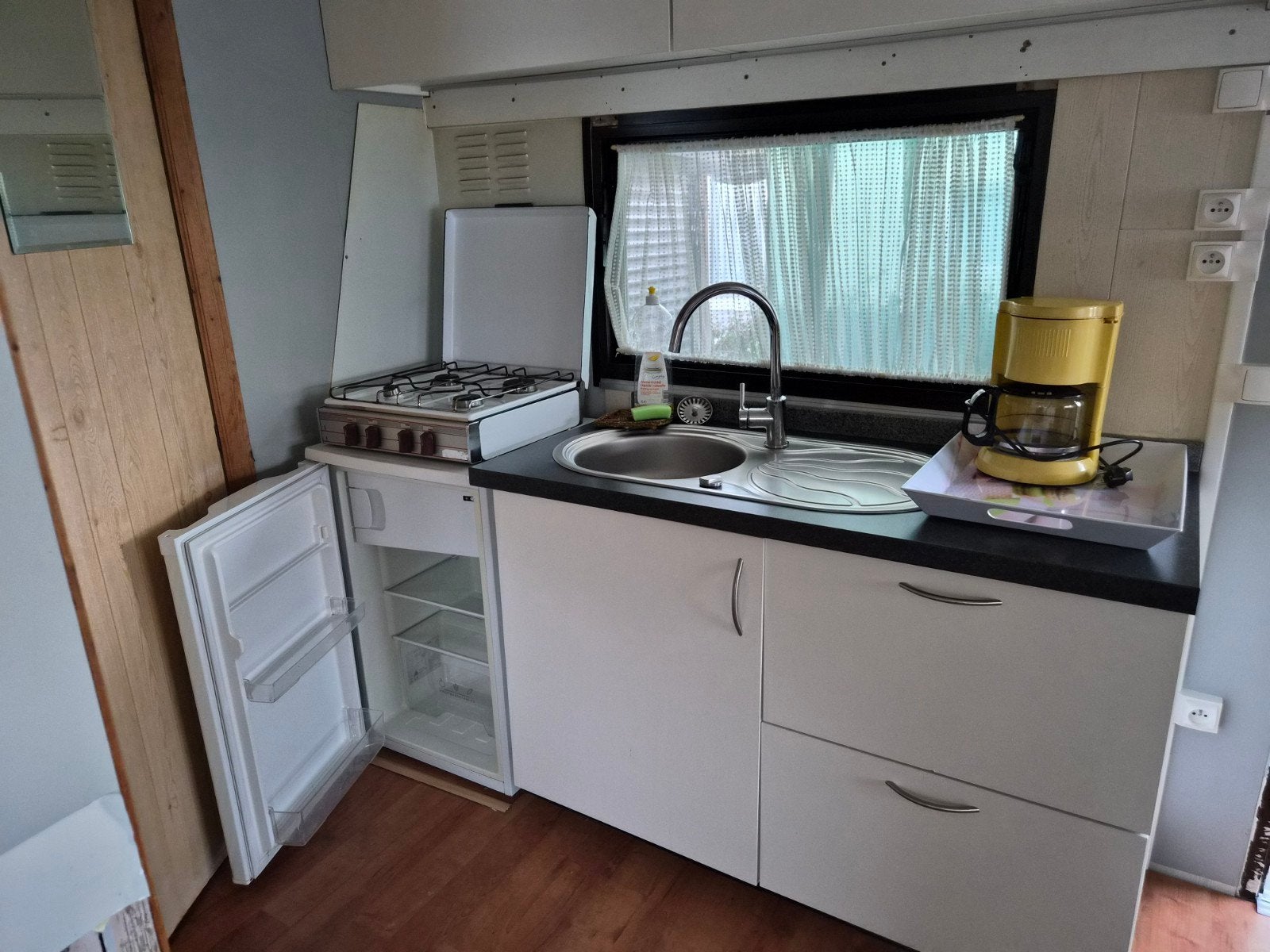 te koop caravan 2slpk