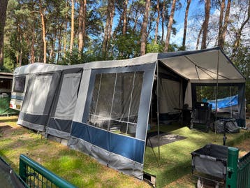 Caravan incl voortent, luifeltent & losse luifel