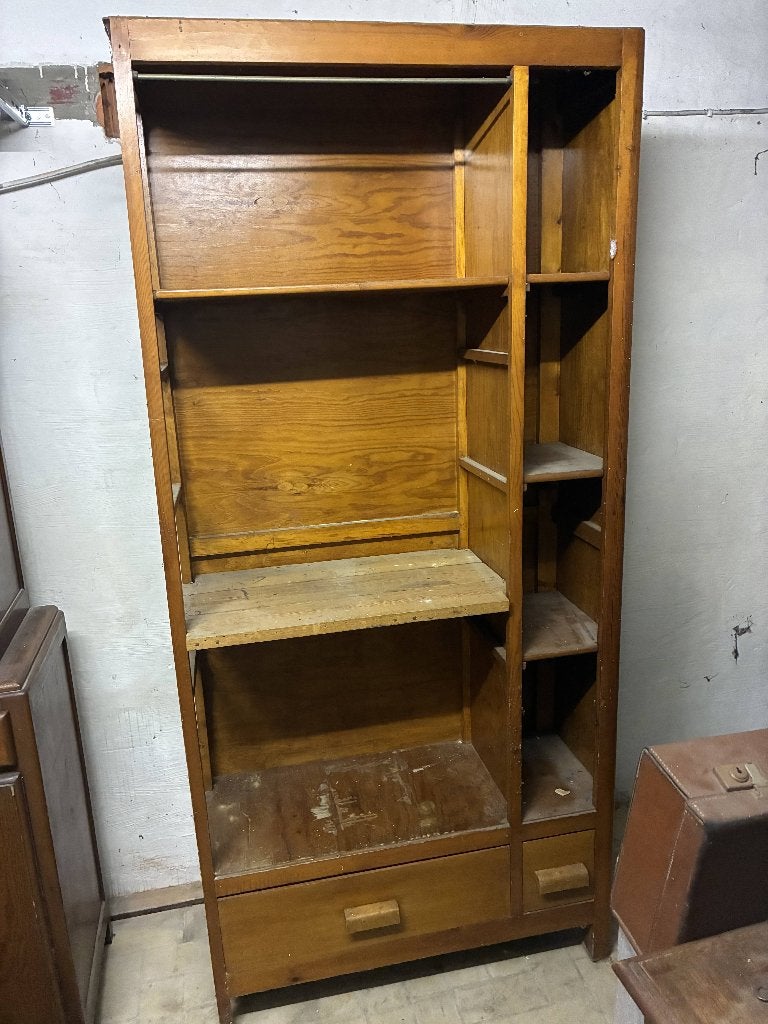 kast (2 stuks)