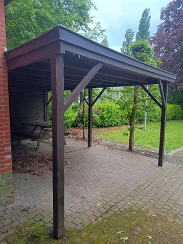 Carport in degelijke staat gratis