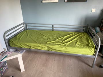 Gratis eenpersoonsbed met matras