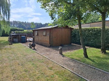 Oud tuinhuis, volledig af te breken en af te voeren