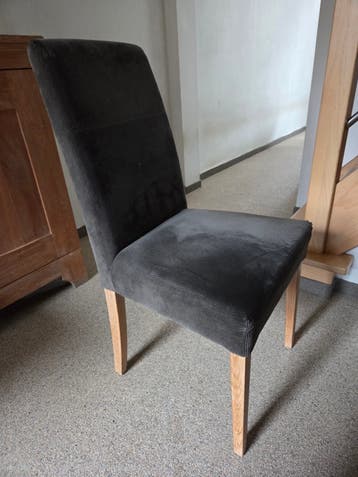 Gratis 6 stoelen