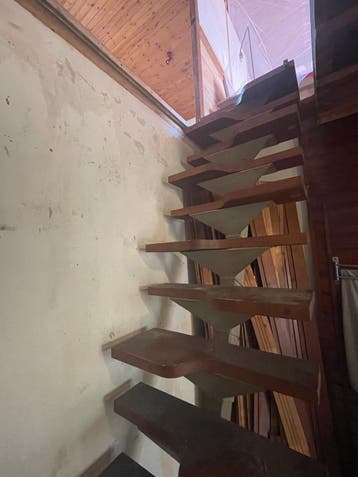 Houten trap voor kleine ruimte