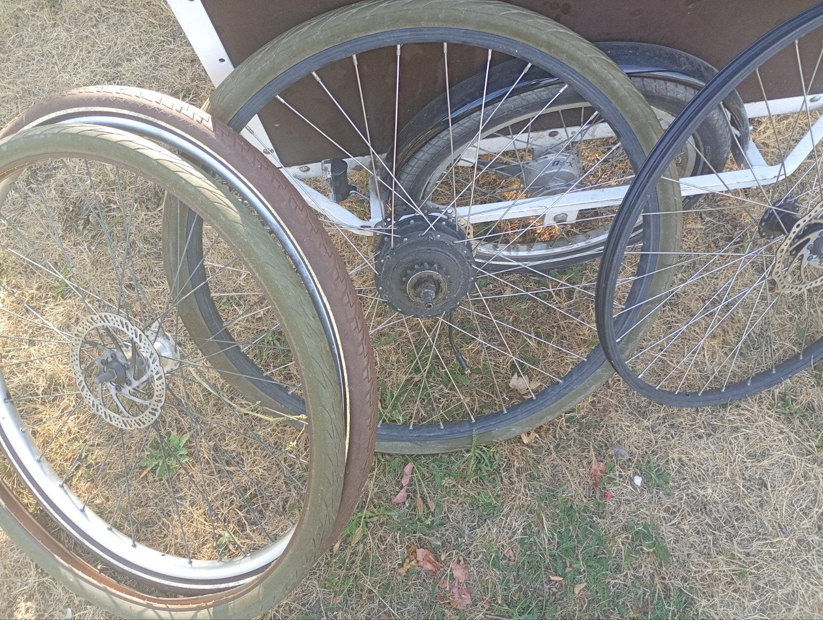 wielen en kabels voor elektrische fiets