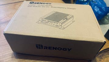 Renogy 12V/24V 50A DC-DC Battery Charger met MPPT – Nieuw