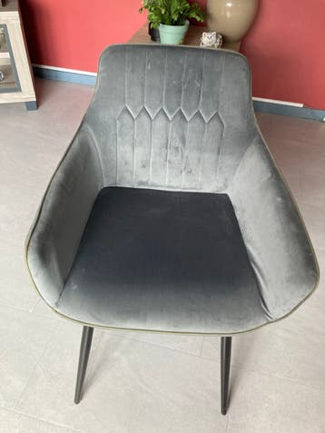3 stoelen gratis