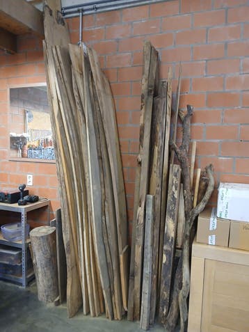 Hout gratis afhalen, alles meenemen of niks.