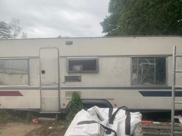Caravan ( dringend weg )