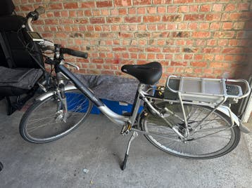 Elektrische damesfiets voor onderdelen