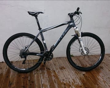 Gezocht: Cube Acid CMPT 29er (2014) in maat L of XL