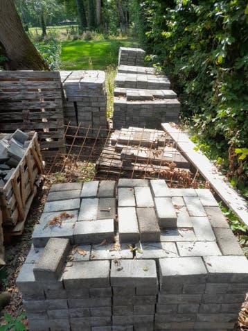 Gratis betonklinkers +/-70m²