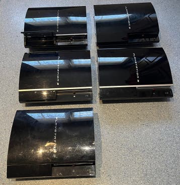 5 PlayStation 3 HS à vendre – Dont une 60 Go rétrocompatible