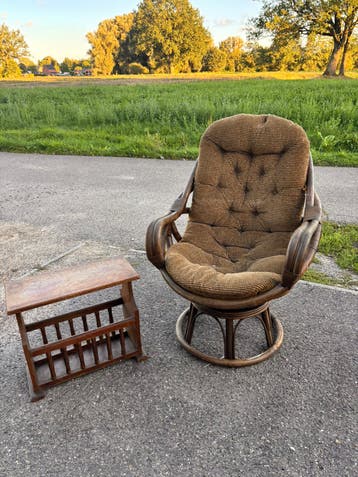 Zetel en krantenbak
