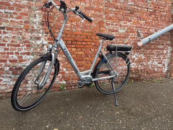 TREK ELEKTRISCHE FIETS MET SHIMANO MIDDENMOTOR