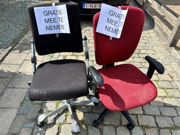 2 Bureaustoelen (gratis op te halen)