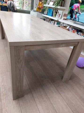 GRATIS EETTAFEL