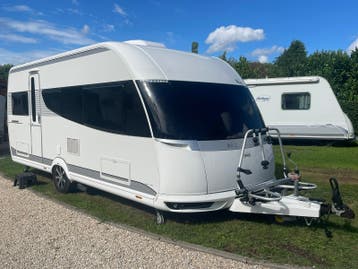 Prachtige Hobby Premium 495, 2 aparte bedden, Mover, Airco
