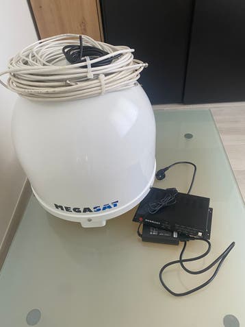 Satelliet voir camper of caravan