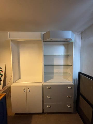 Vitrinekast. GRATIS