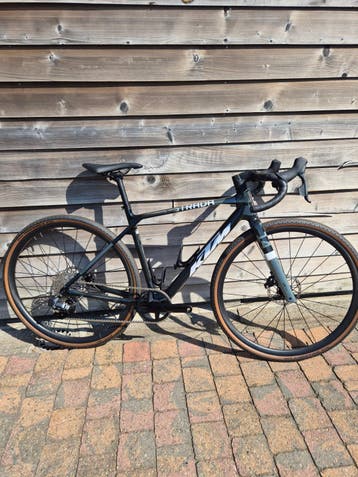 Gravel nieuw model 2025 carbon.