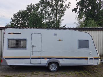 Caravan Wilk Safari 490