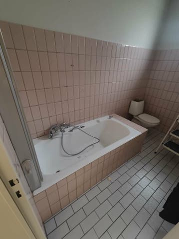 bad + lavabo + toilet