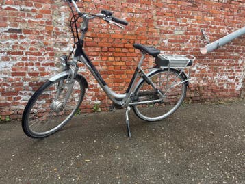 CROSS ELEKTRISCHE FIETS MET VOORMOTOR