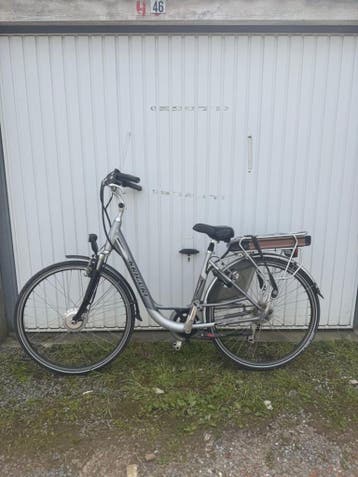 KRIGORI ELEKTRISCHE FIETS MET VOORMOTOR